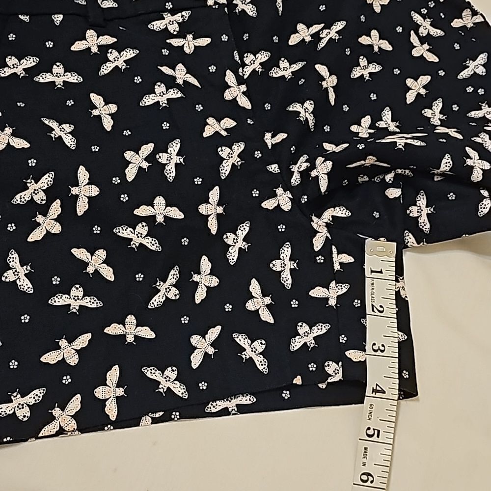 Loft Bee Print Shorts size 0 - Picture 3 of 6